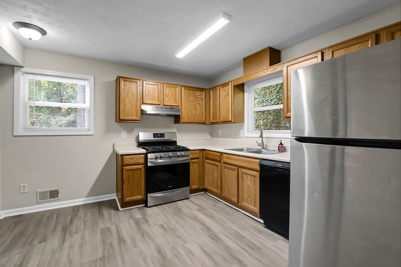 1229 Creek Forest Ct Nw #1 - Photo 7 of 35