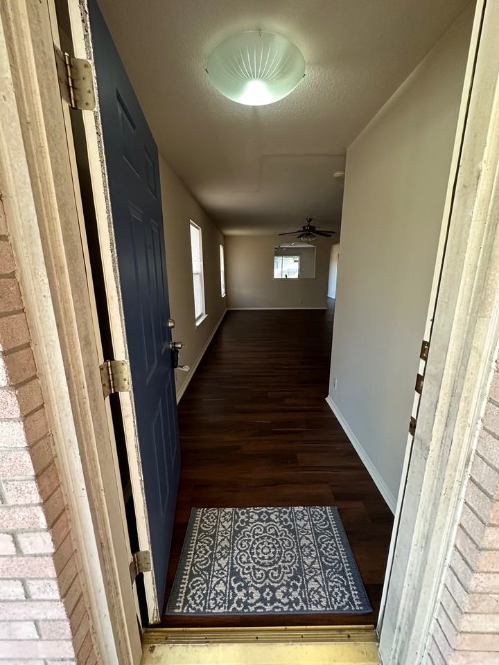 206 Brentwood Dr #1 - Photo 2 of 15