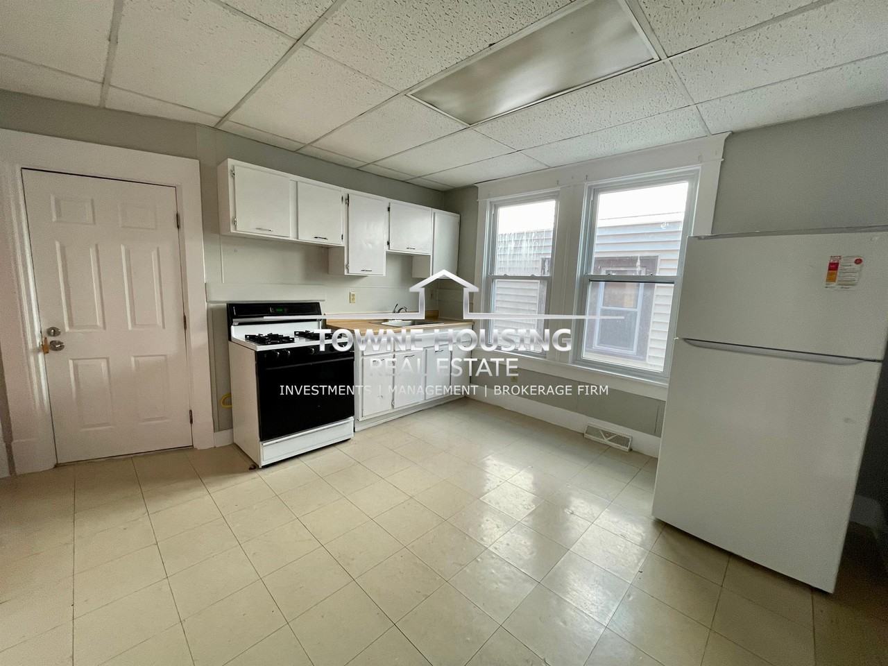 27 Riverdale Ave #2 - Photo 2 of 15