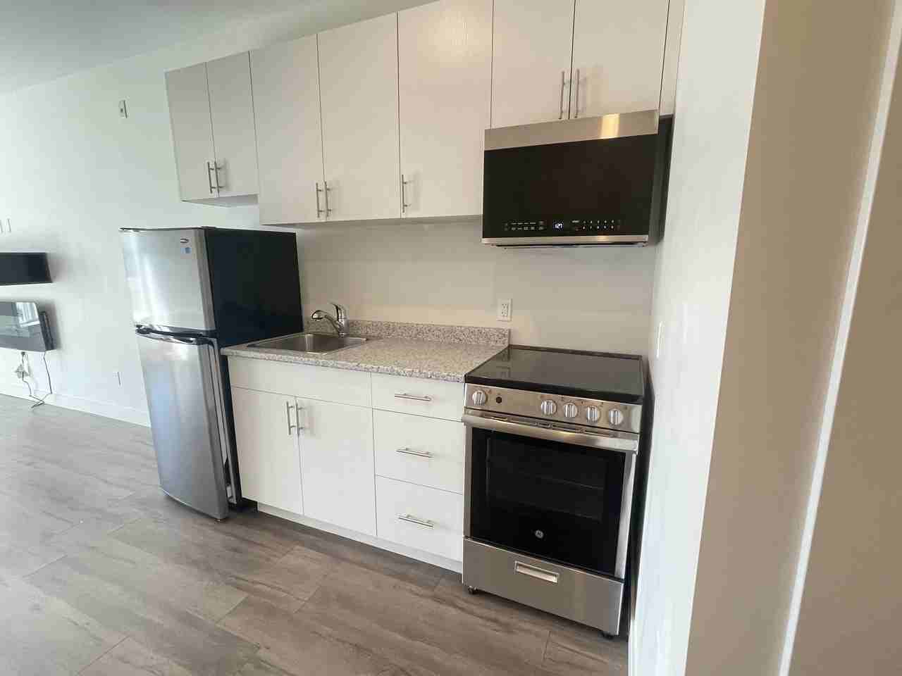 430 5th St, Courtenay, BC V9N 1J8, CAN 8 unit Rentals Zumper