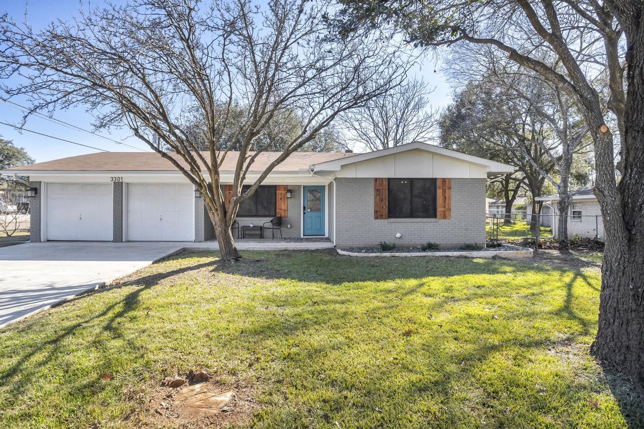 3301 East Dr #1 - Photo 2 of 19