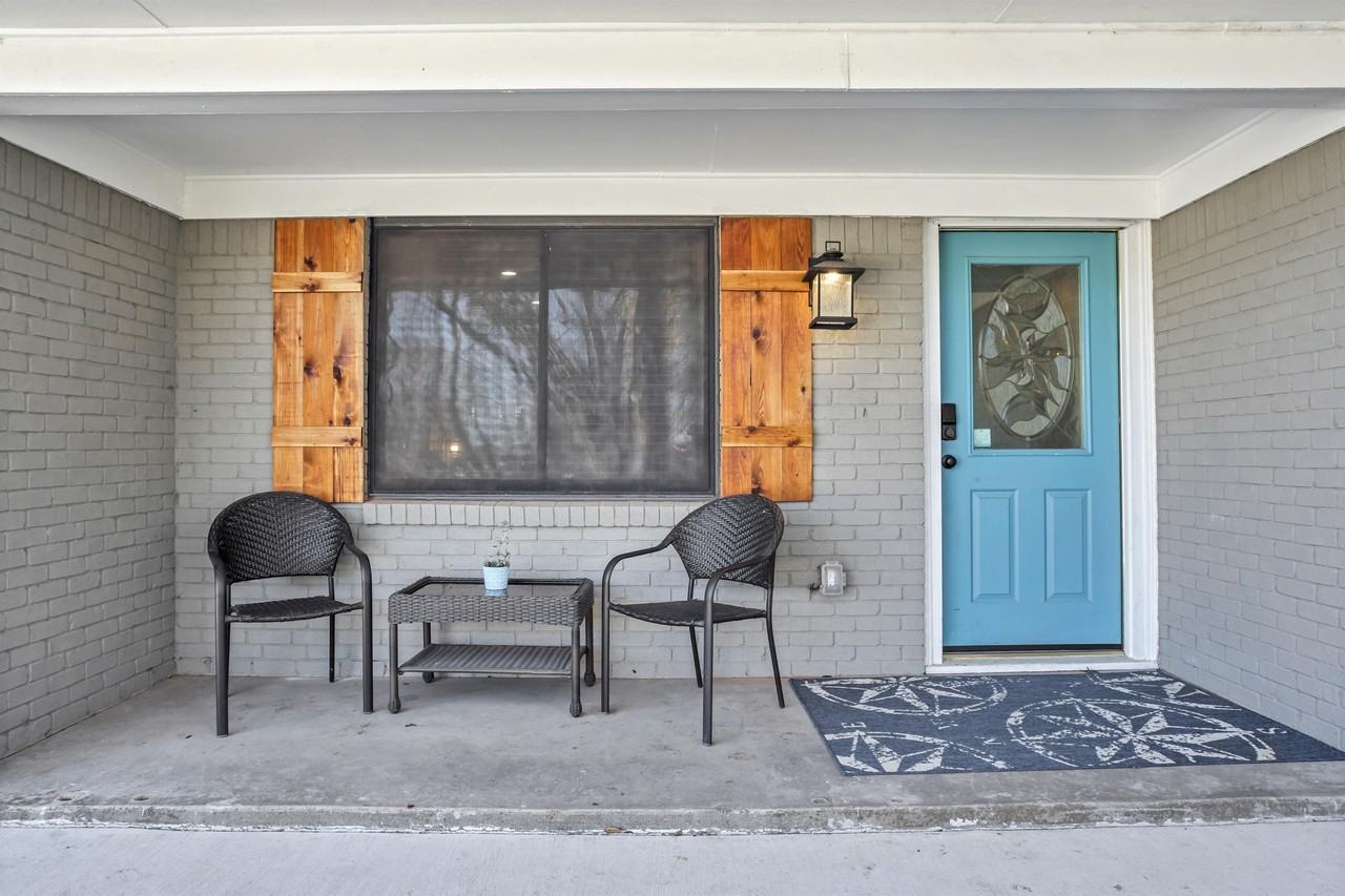 3301 East Dr #1 - Photo 3 of 19