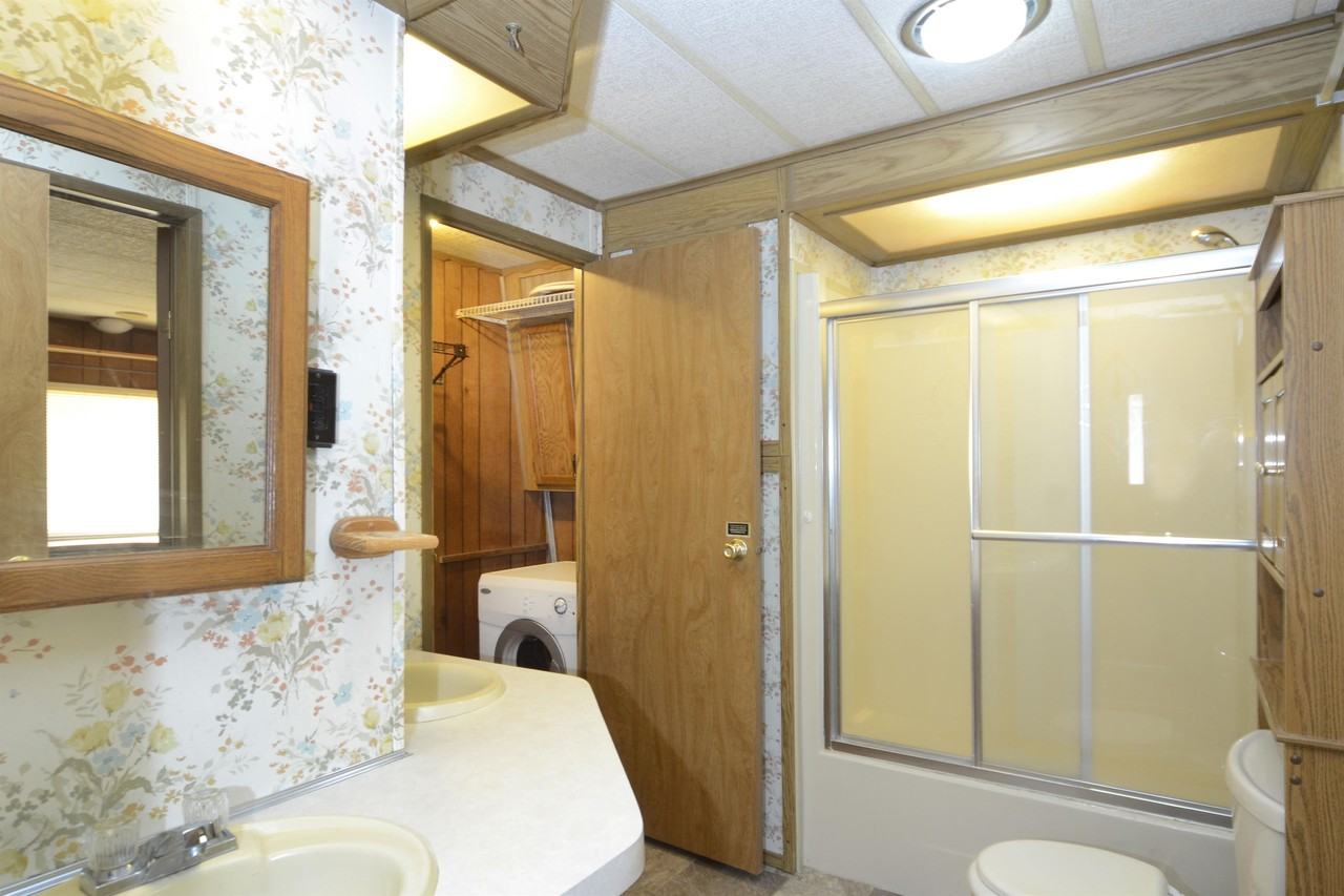 142 Lyon Ave #1 - Photo 6 of 20