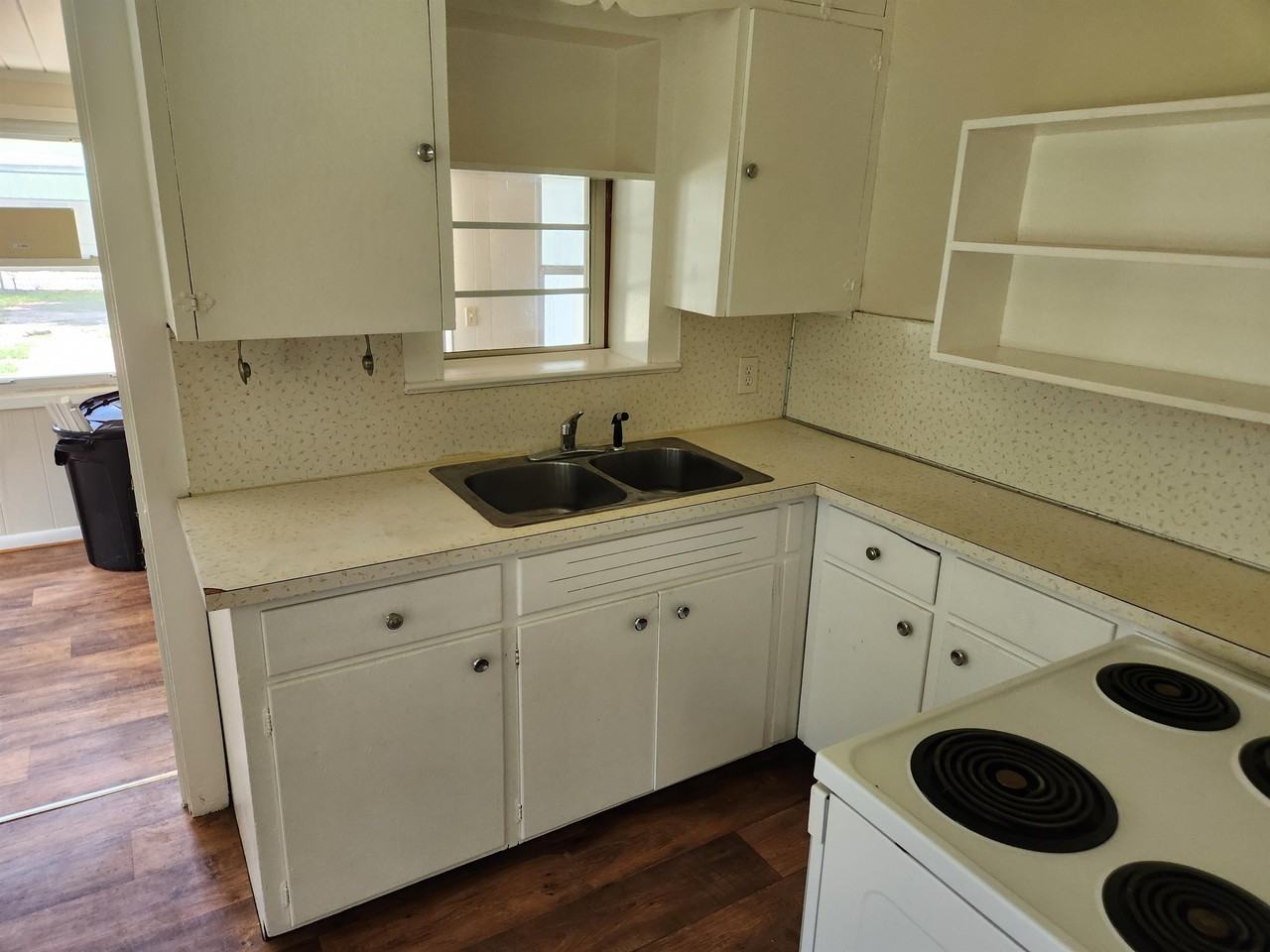 2924 Hampton St - Photo 5 of 11