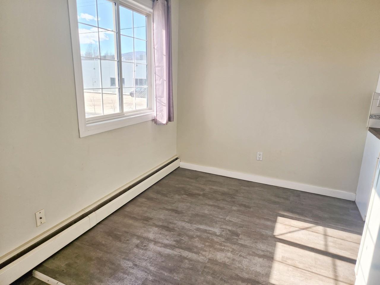 4552 4621 Veterans Way - 21 - Photo 3 of 7