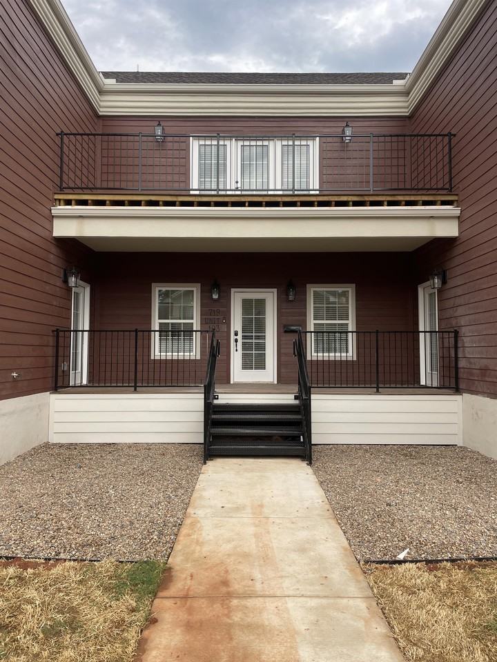 719 Deans Row Ave #103 - Photo 2 of 17