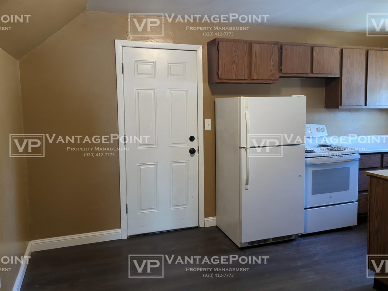 1527 1/2 N Alvin St - Photo 3 of 11