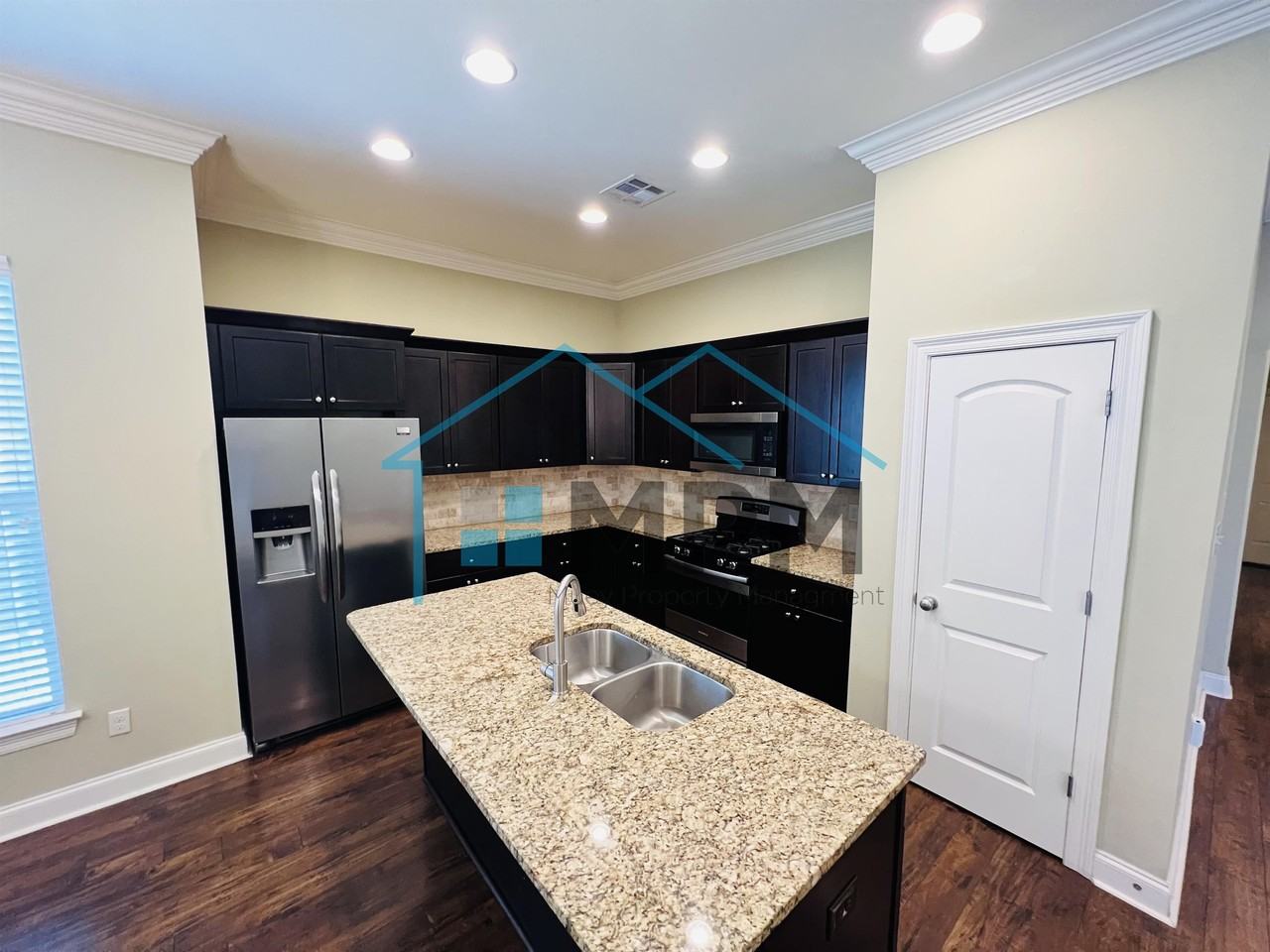 111 Briar Glen Dr #1 - Photo 3 of 16