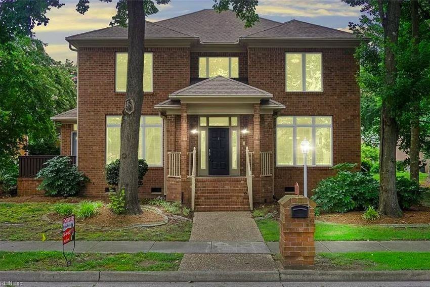 1009 Timber Neck Mall #1 - Photo 2 of 50