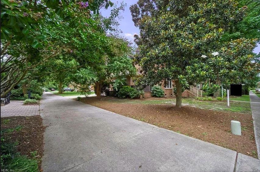 1009 Timber Neck Mall #1 - Photo 5 of 50