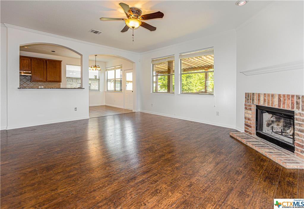 394 Pecan Mdws #1 - Photo 3 of 27