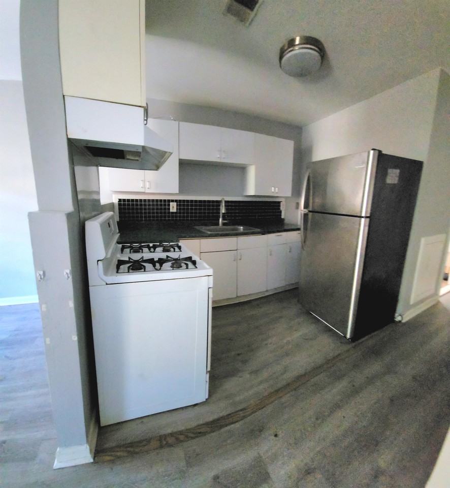 1704 W Diamond St Apt 2f #2F - Photo 5 of 13