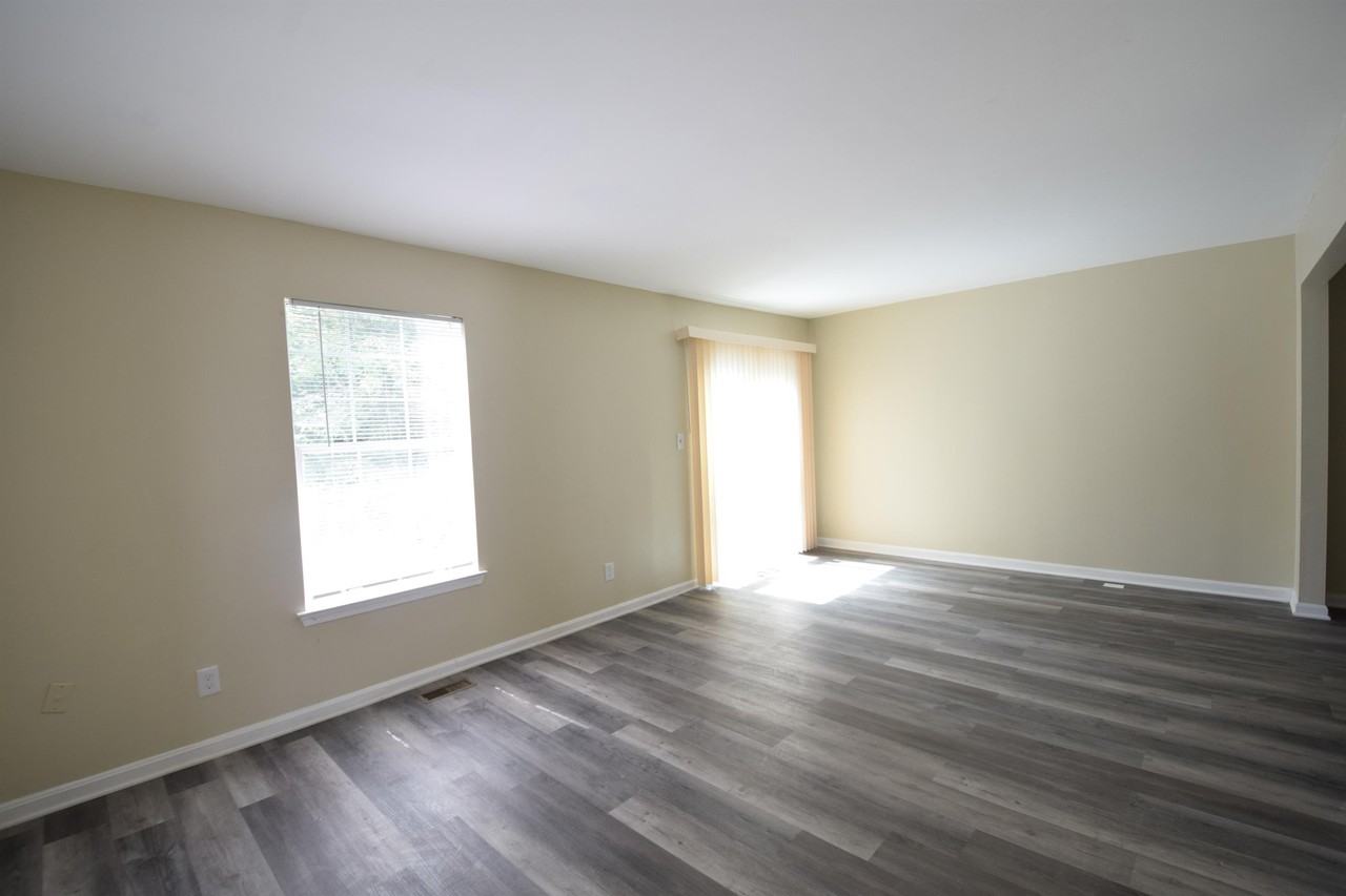 6028 Saint Moritz Dr #1 - Photo 5 of 15