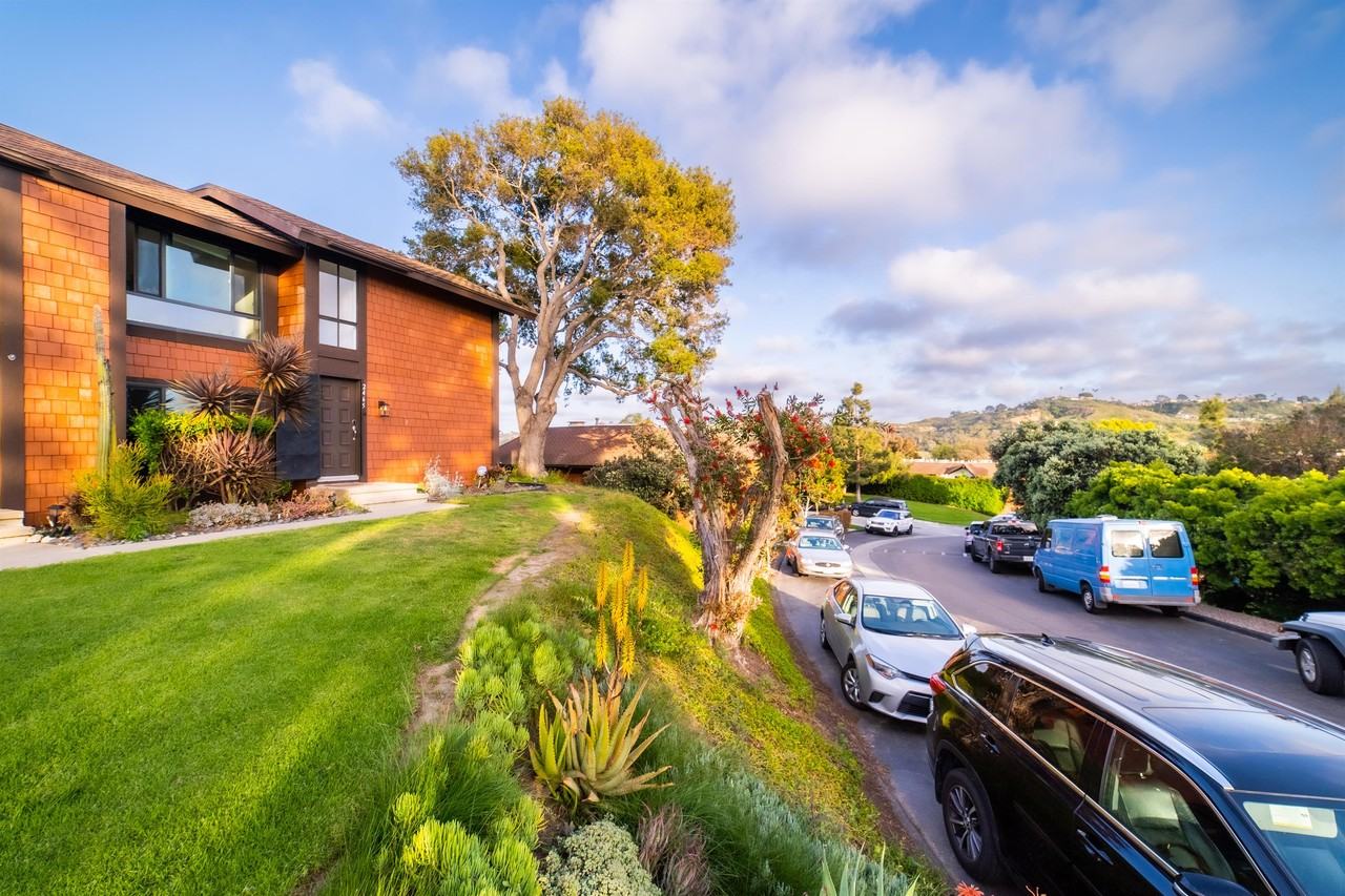 2465 Caminito Ocean Cv #1 - Photo 2 of 34