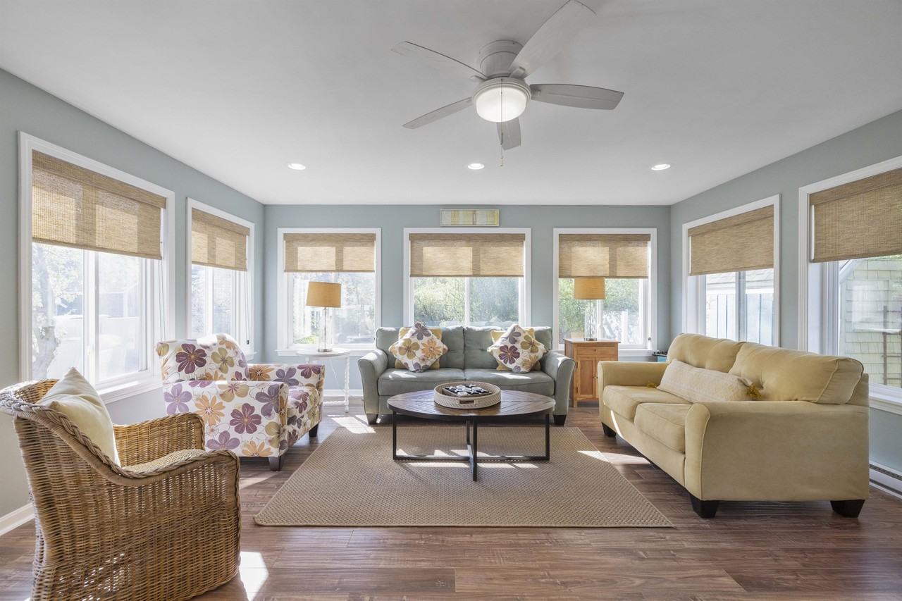 16 Grasshopper Ln #1 - Photo 5 of 44