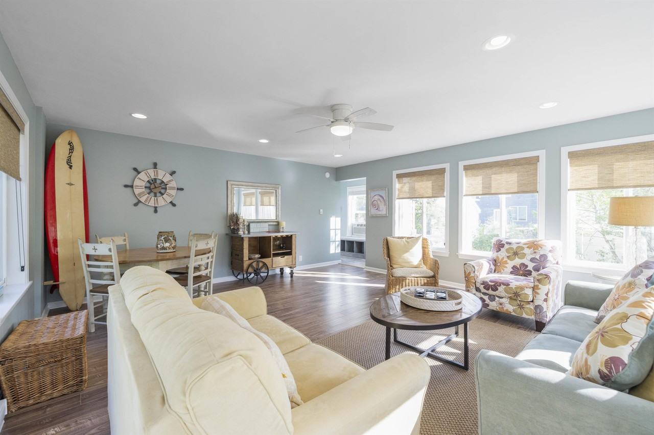 16 Grasshopper Ln #1 - Photo 6 of 44