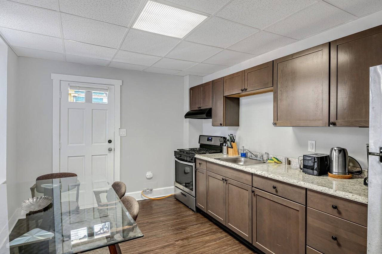 261 Cumberland St #2 - Photo 4 of 7