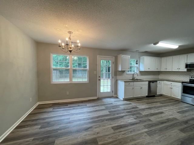 4646 Clifden Ave #1 - Photo 6 of 19