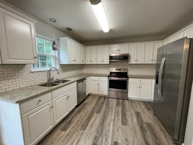 4646 Clifden Ave #1 - Photo 7 of 19