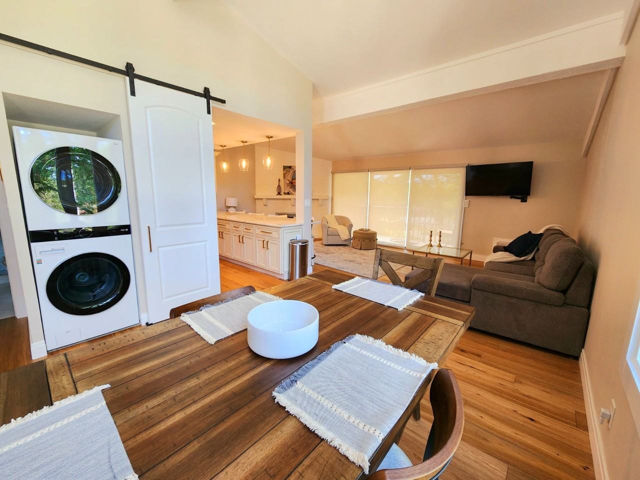 34 Lausanne Ct #02 - Photo 2 of 13