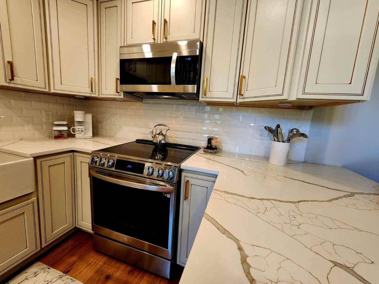 34 Lausanne Ct #02 - Photo 4 of 13