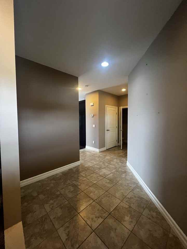 10416 109 St #10416 - Photo 3 of 50