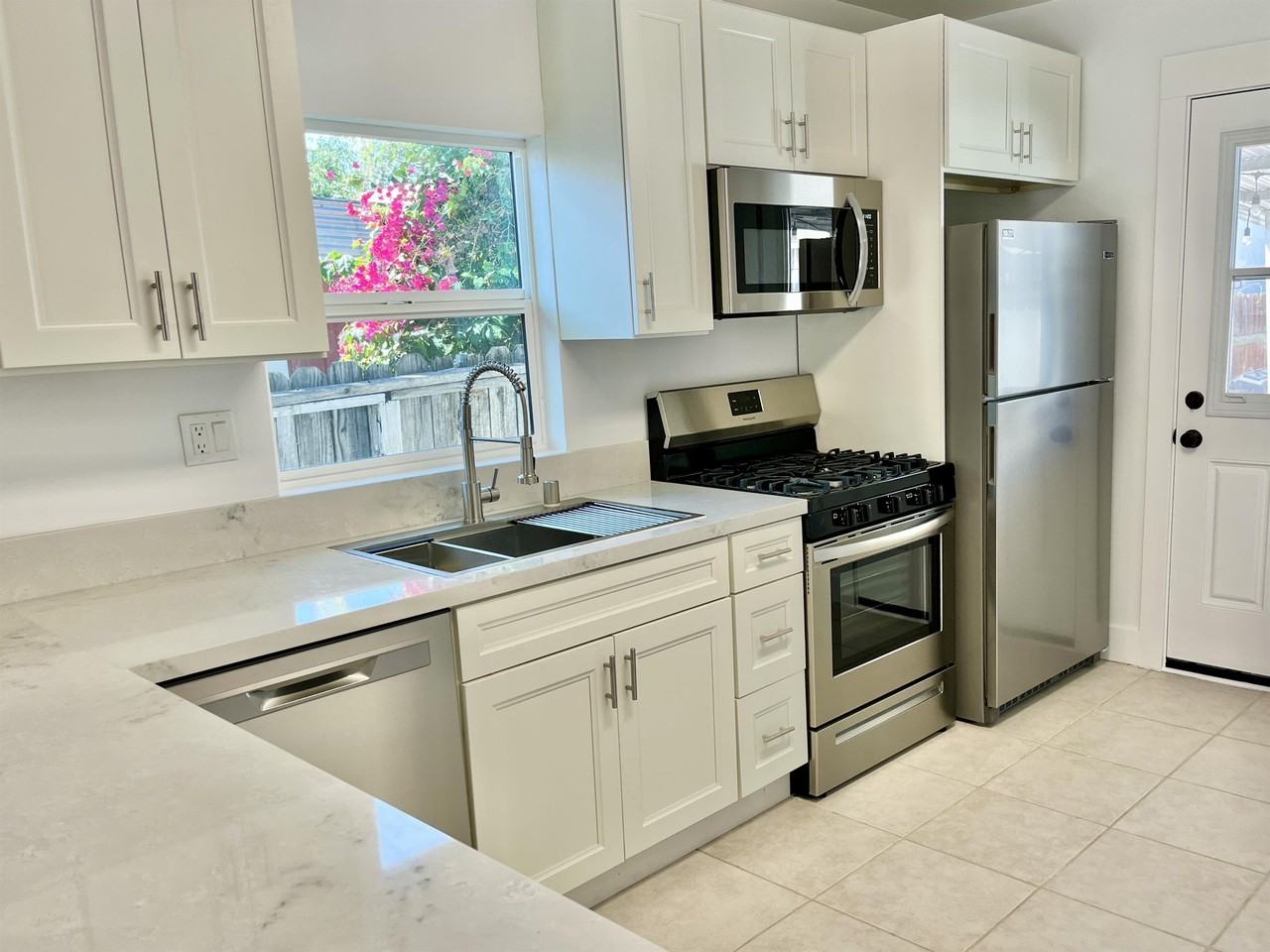 4384 Bancroft St #4384 - Photo 7 of 20