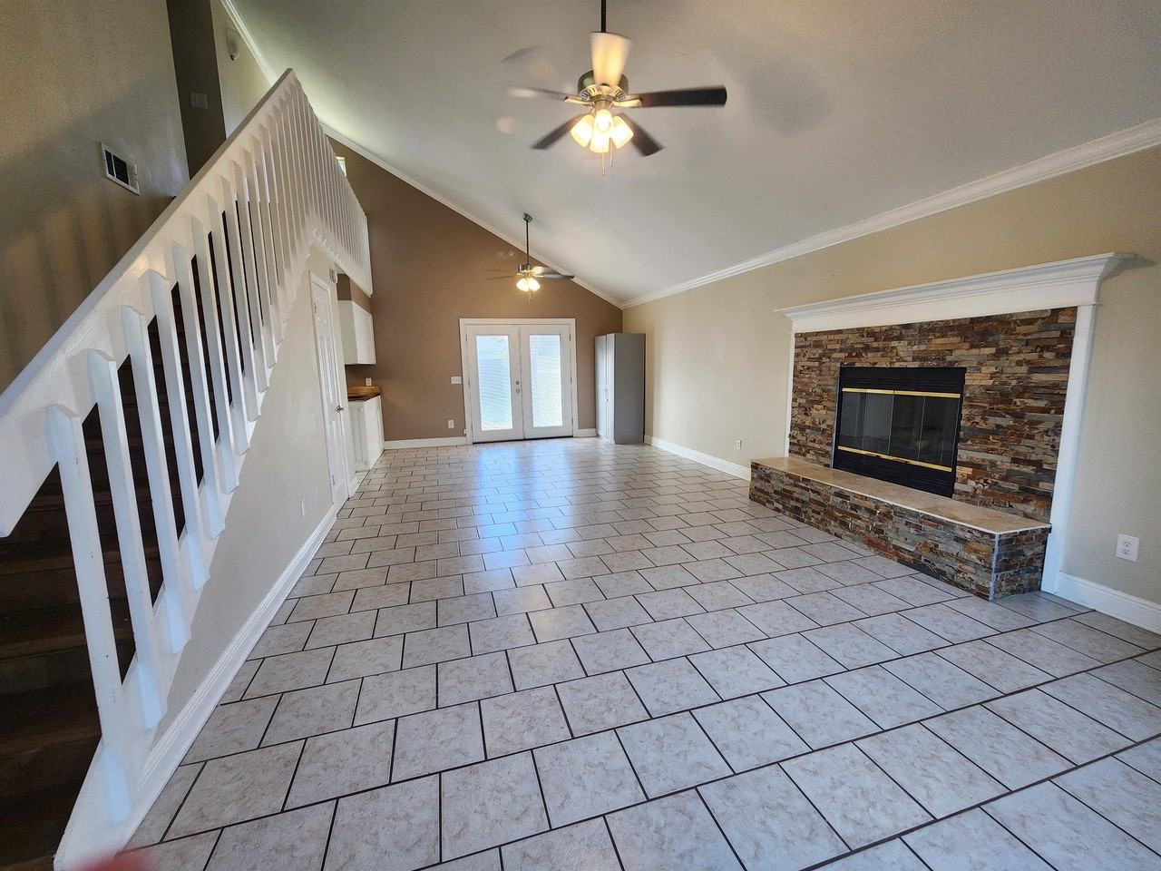 607 Krystal Ln #1 - Photo 3 of 13