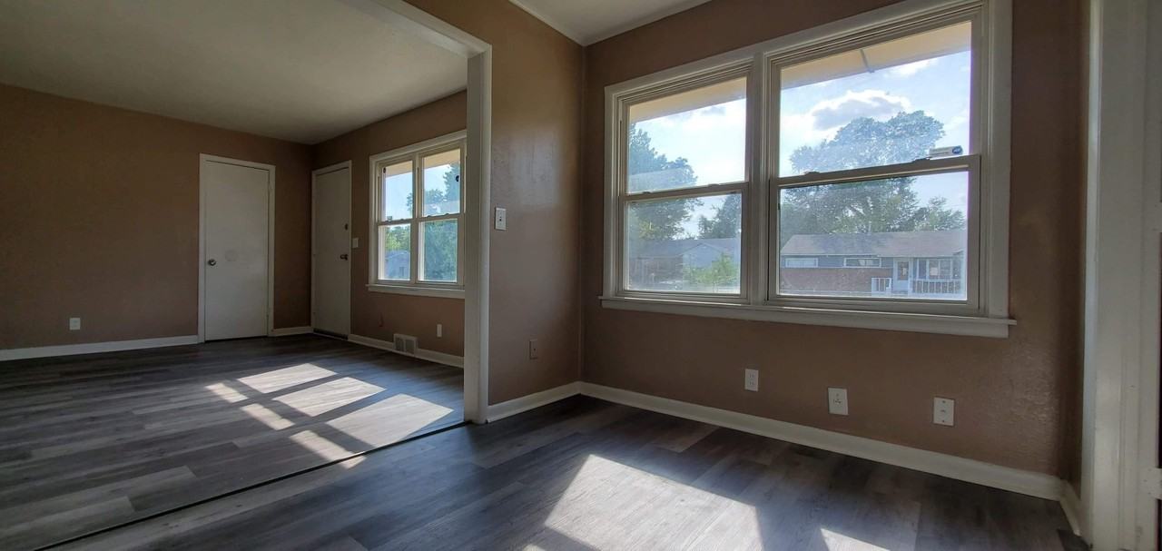 4331 N Frankfort Pl #1 - Photo 3 of 13
