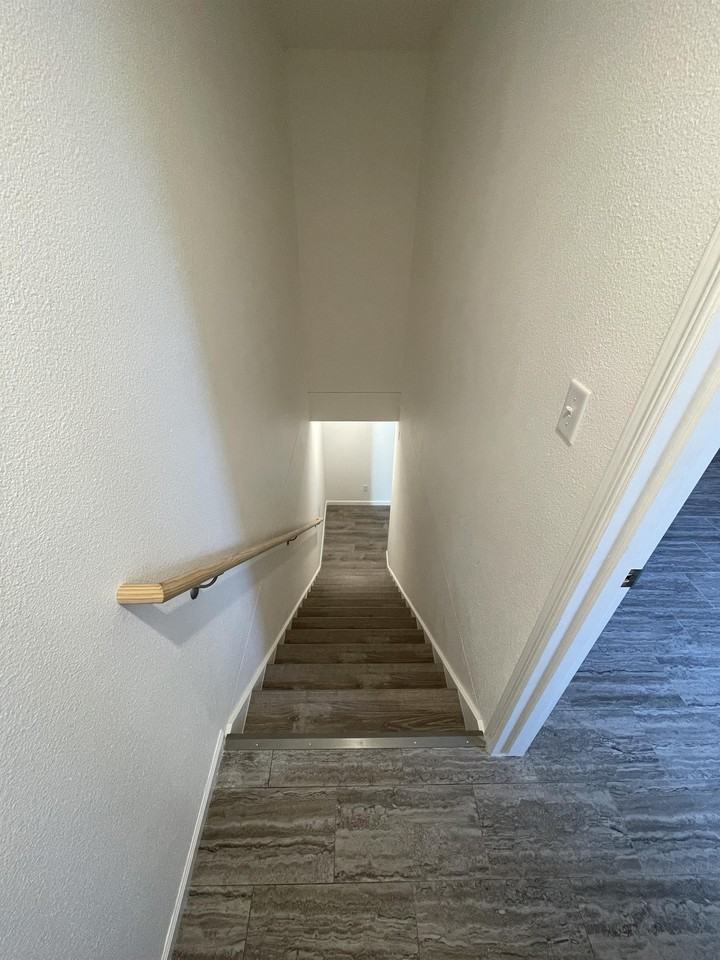 929 Park Dr #3 - Photo 5 of 22