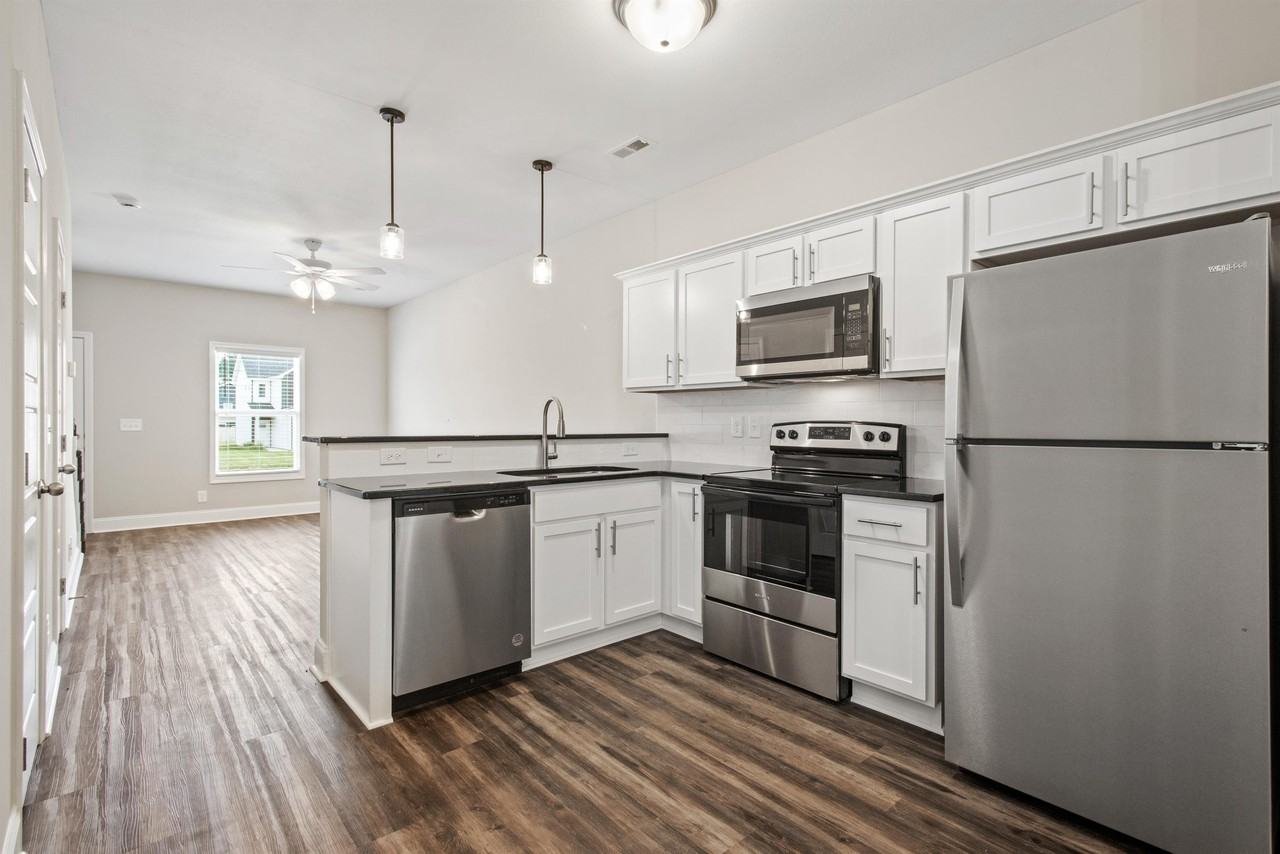 215 Notgrass Road - ABldg. 1 #A - Photo 4 of 15