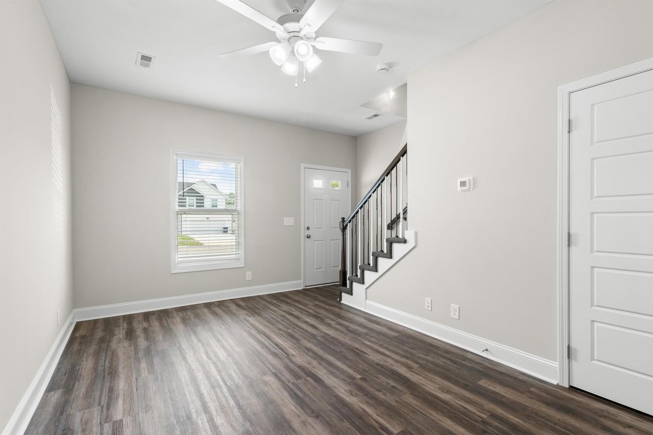 215 Notgrass Road - DBldg. 1 #D - Photo 3 of 15