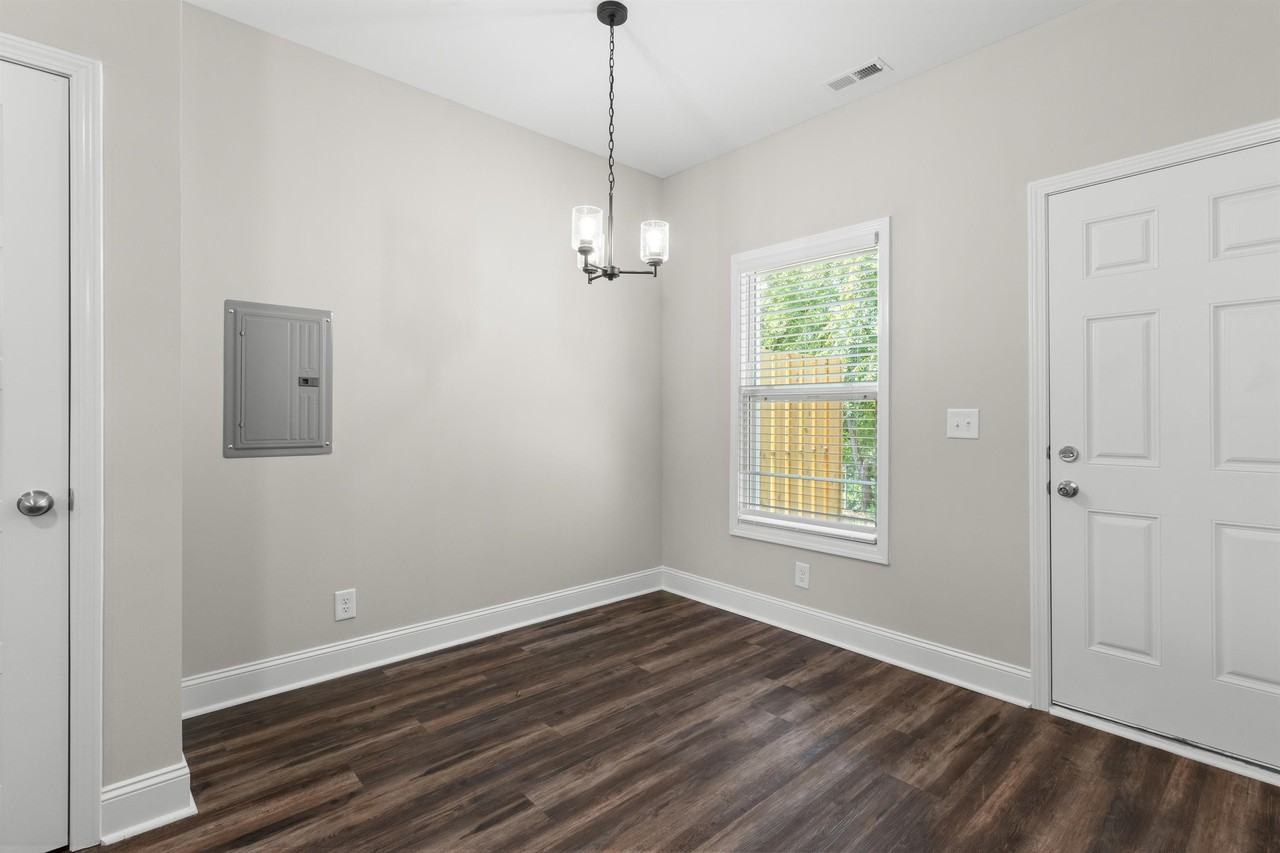 215 Notgrass Road - DBldg. 1 #D - Photo 5 of 15