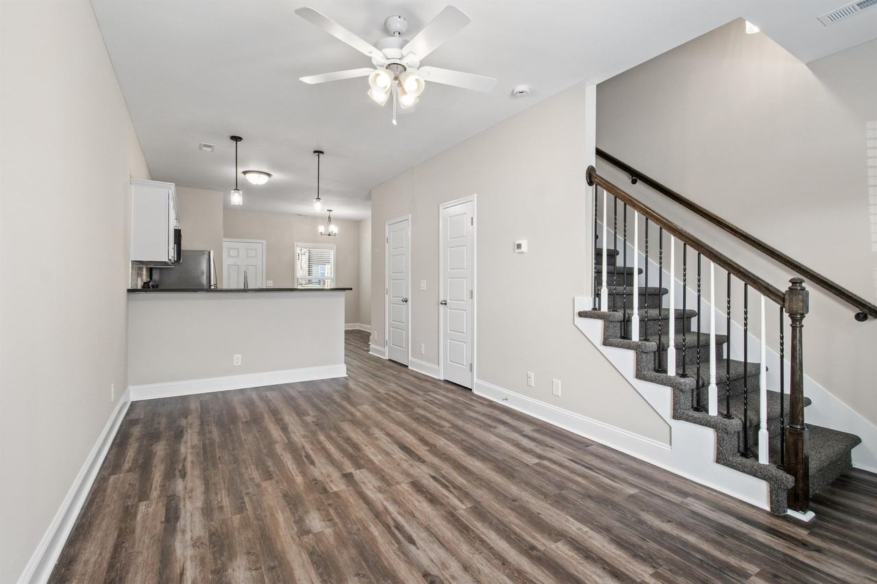 215 Notgrass Road - EBldg. 1 #E - Photo 2 of 15