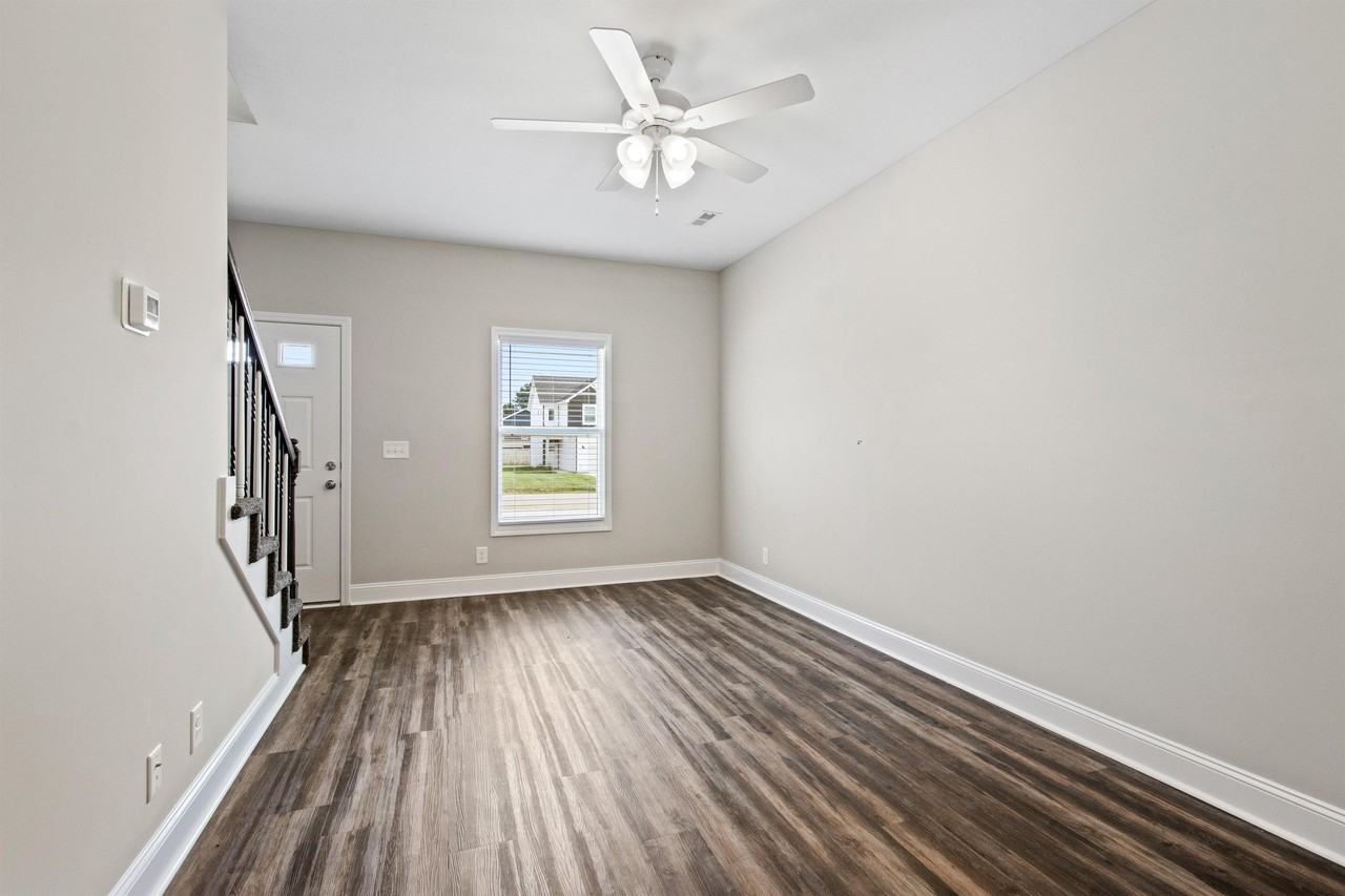 215 Notgrass Road - EBldg. 1 #E - Photo 3 of 15