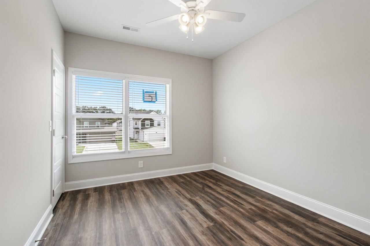 215 Notgrass Road - EBldg. 1 #E - Photo 7 of 15