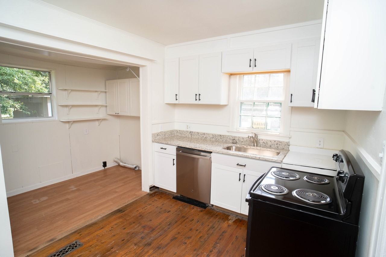 1114 8th Ave #1 - Photo 5 of 50