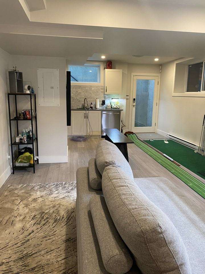 1270 Rydal Ave #1 - Photo 2 of 10