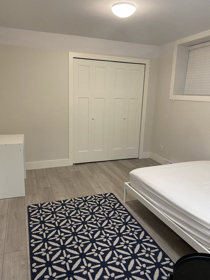 1270 Rydal Ave #1 - Photo 3 of 10