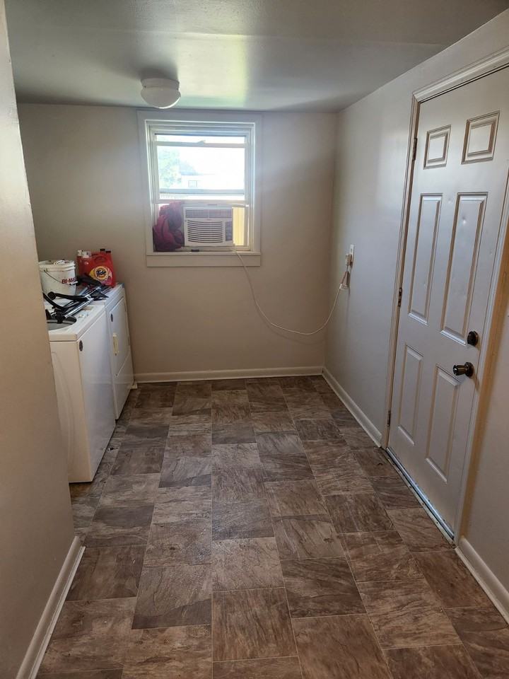311 East Grove Avenue #1 - Photo 2 of 17