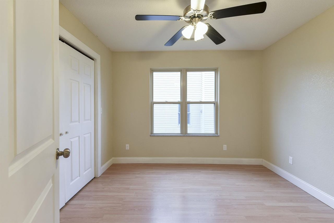 1008 Parkway Dr #1008APK - Photo 2 of 10