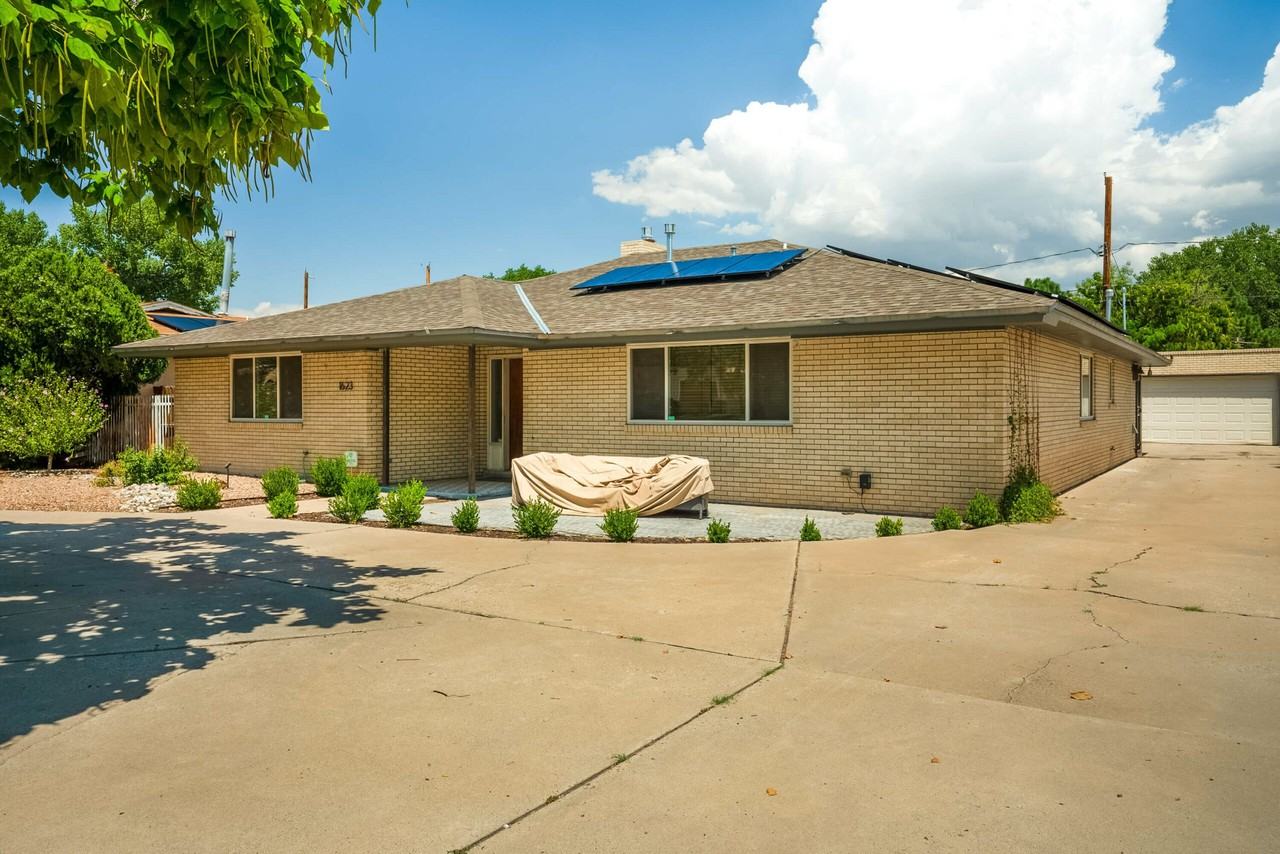 1623 San Patricio Ave Sw - Photo 2 of 29