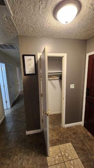 7205 Esther Ave Ne - Photo 6 of 50