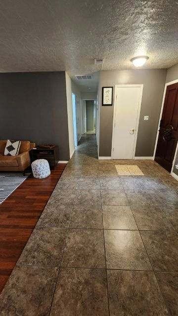 7205 Esther Ave Ne - Photo 7 of 50