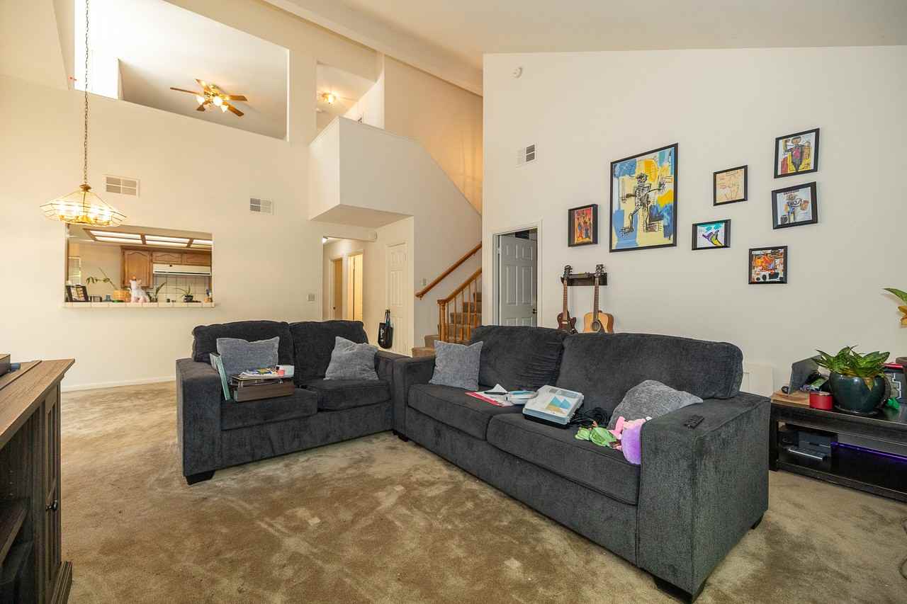 925 Oak Park Dr #1 - Photo 3 of 15