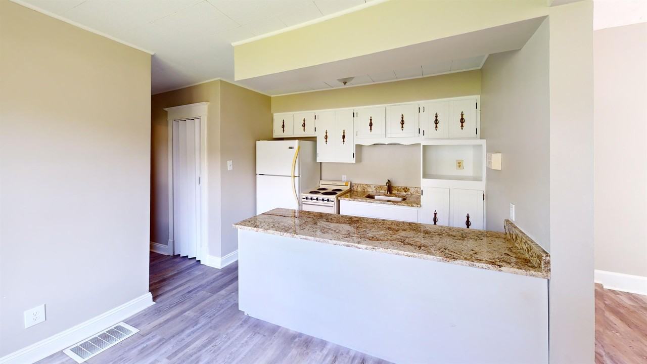 1118 High St #1 - Photo 3 of 7