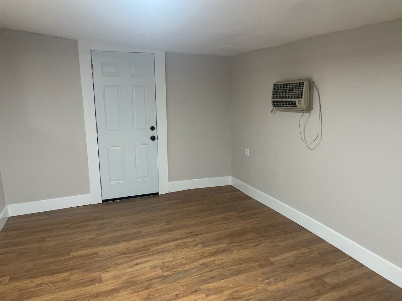 41455/41467 National Trails Highway - D #D - Photo 6 of 8