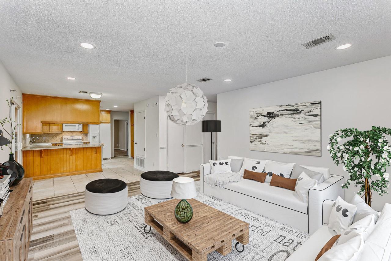 1960 Woodbridge Dr - Photo 6 of 49