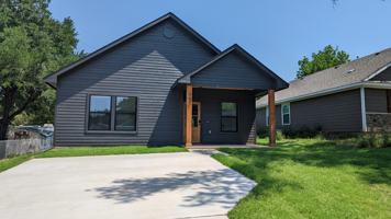 featured image of 405 E Shepherd St #1