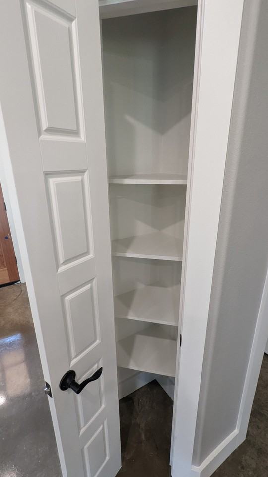 405 E Shepherd St #1 - Photo 6 of 24